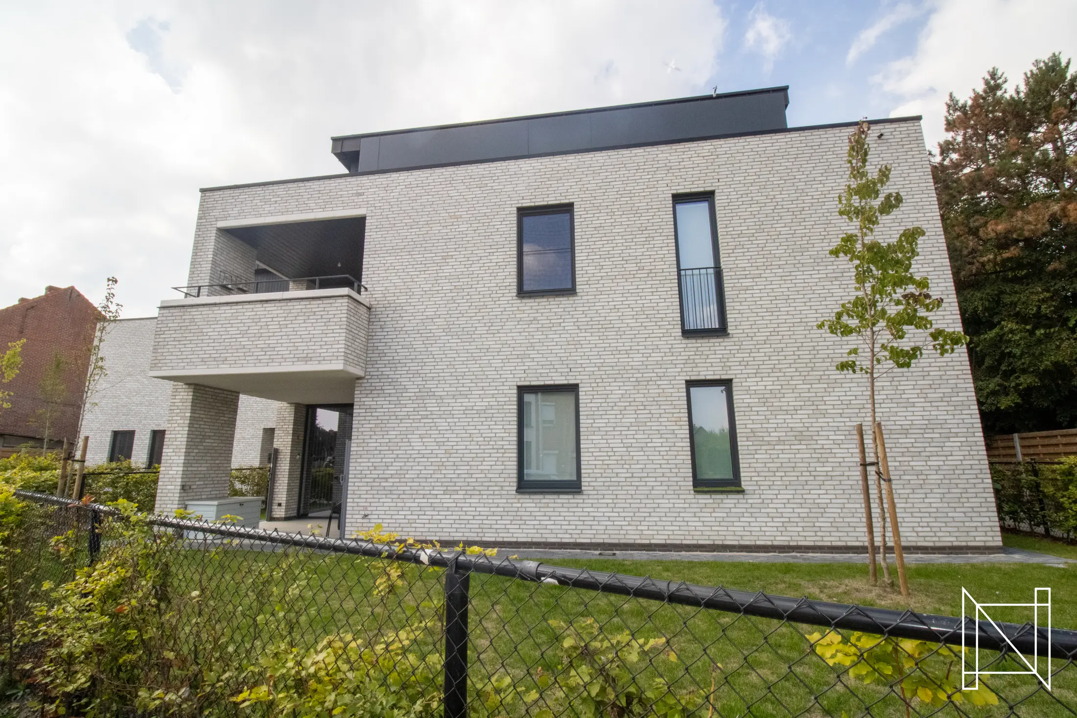 Aluminium ramen in een lichte nieuwbouwwoning